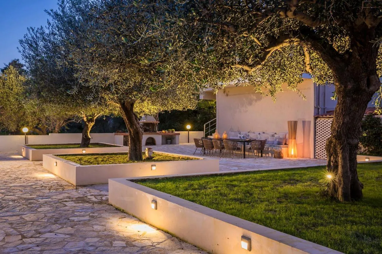 Malibu Suites Lassi