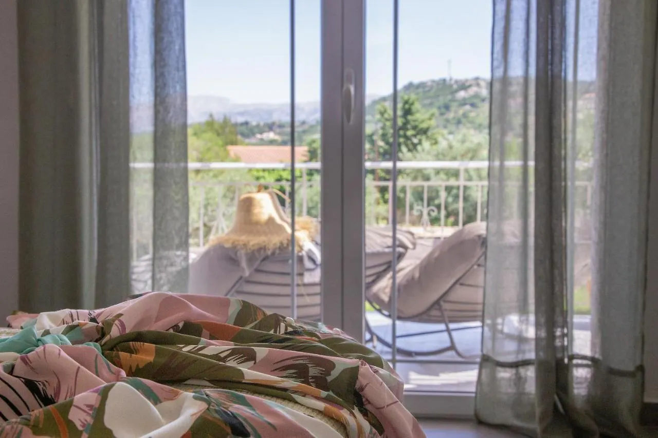 Apartment Malibu Suites Lassi  Greece